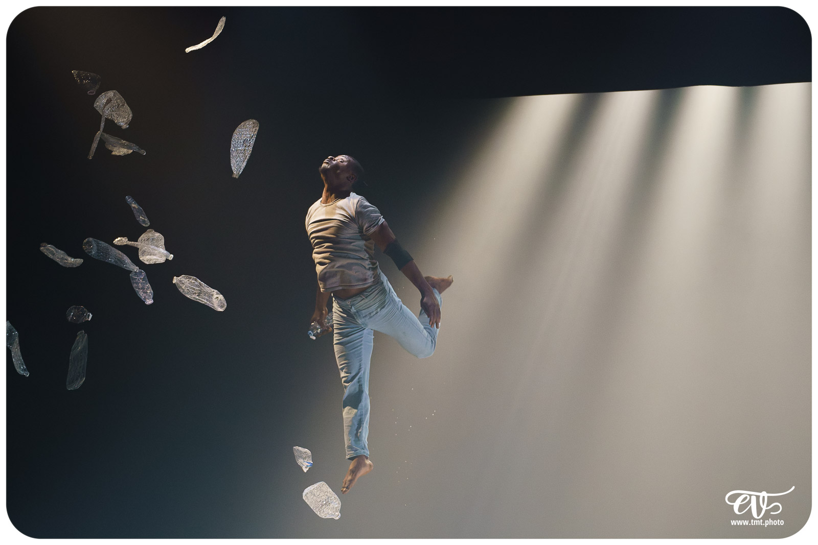 YÉ ! (L'EAU) (CIRCUS BAOBAB)